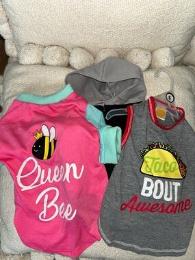 3 Pieces for a well dressed Pup Pink & aqua Queen Bee and Taco Dog Tee size SM